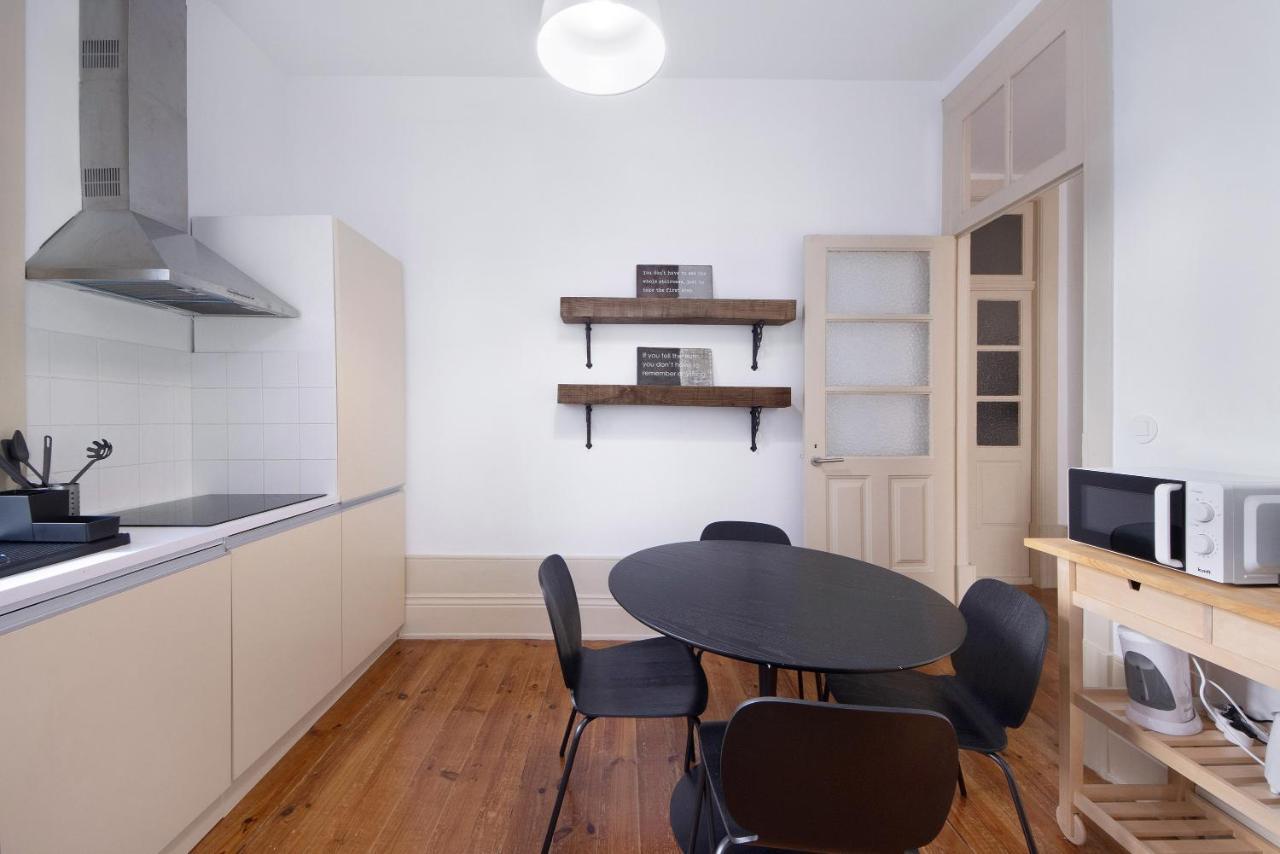 Crooked Floor House - 1St Floor Apartment Porto Exterior foto